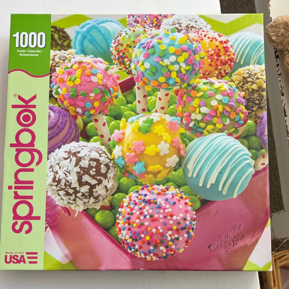 Springbok Colorful Cake Pops Puzzle. 1000 pieces. - Picture 4 of 5